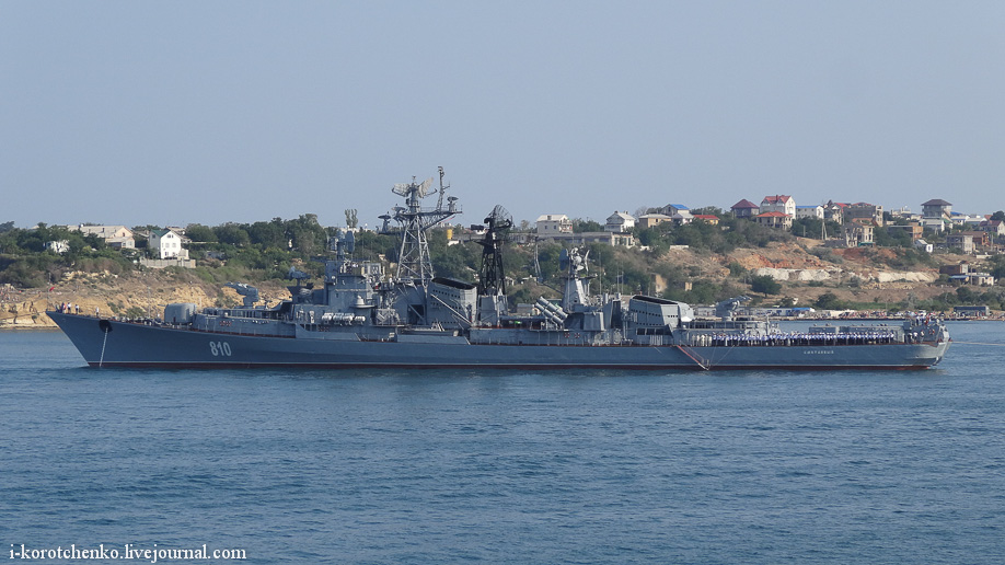 Российский сторожей корабль открыл предупредительный огонь в Эгейском море